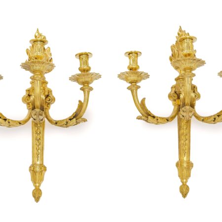 Paar große Appliken