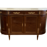 Elegantes Buffet im Louis XVI Stil