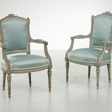 Paar Fauteuils von vorne